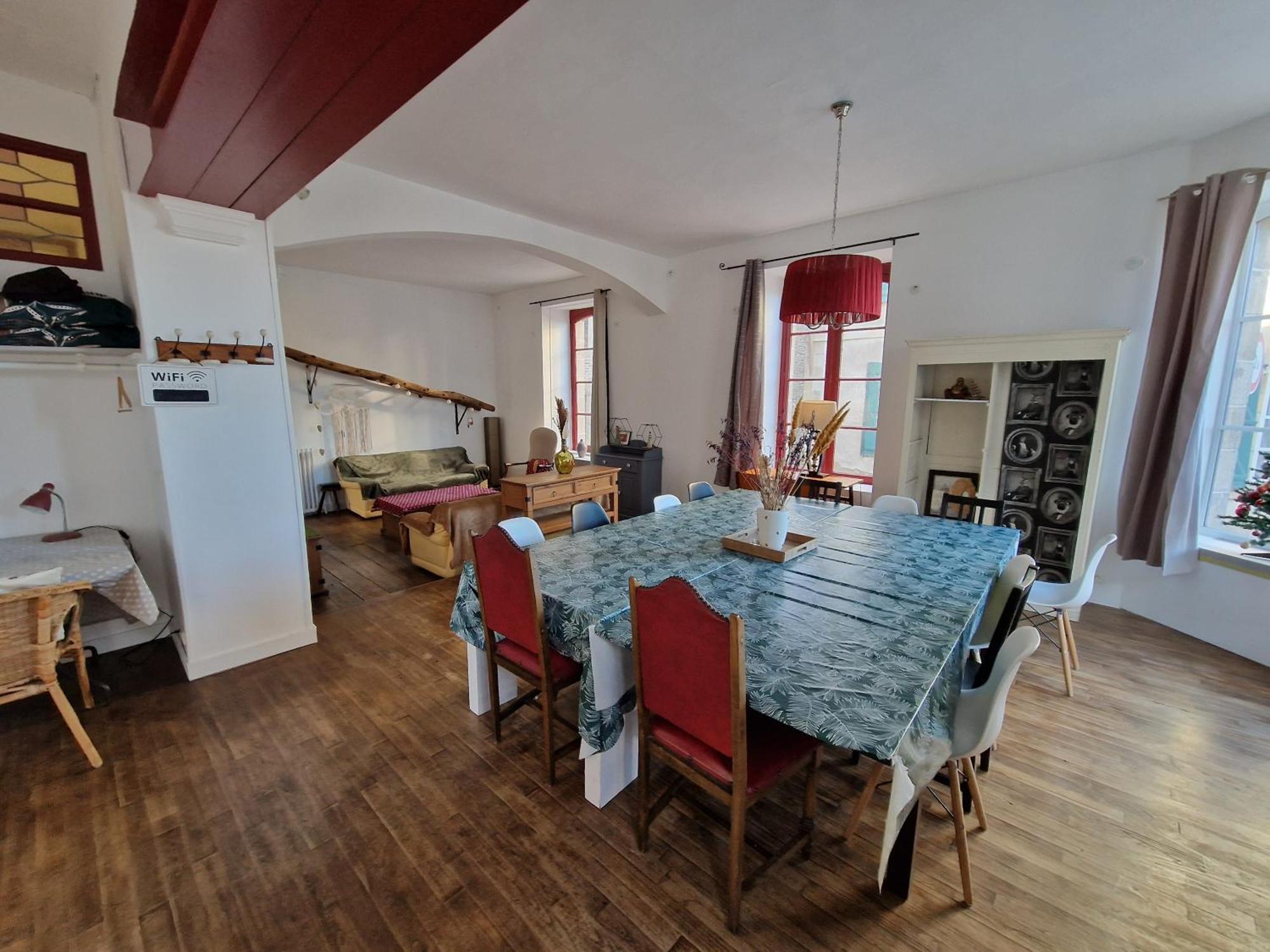 Grande Maison De Ville Entre Terre Et Mer Malestroit 外观 照片